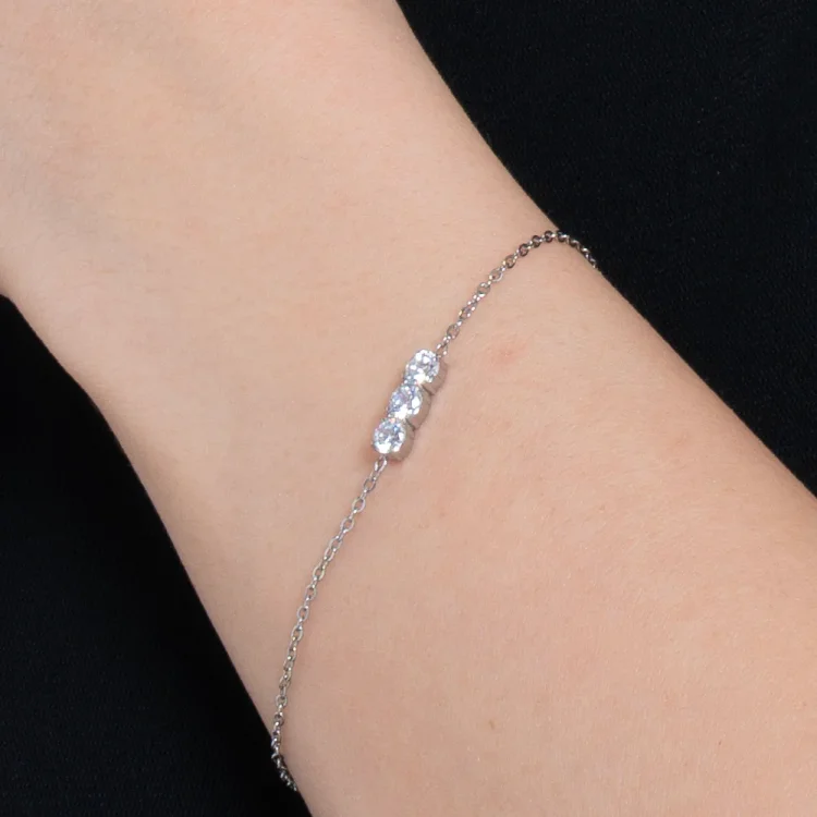 WOMEN'S STAINLESS STEEL BRACELET WITH WHITE CRYSTALS